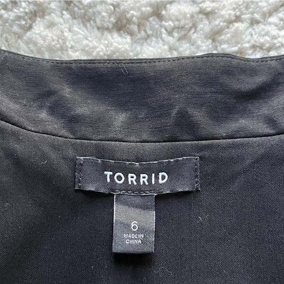 Torrid Black Blazer Jacket 3/4 Length Ruched Sleeves 6X - Picture 5 of 9